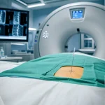 Infiltration sous scanner : aiguille guidée en imagerie médicale